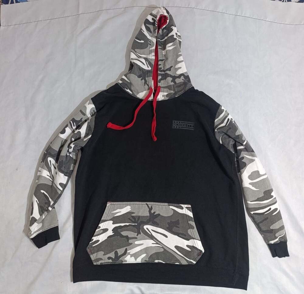 Code Five Fashion Camo Hooded Sweatshirt Size M Black Urban Woodland Red